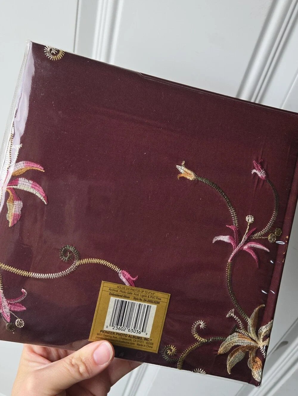 Embroidered Floral Y2K Red Fabric 4x6 Photo Album